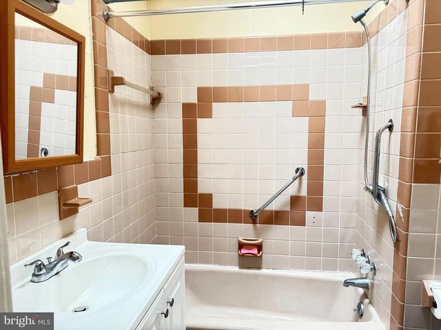 217 N 7TH ST, Darby, PA 19023