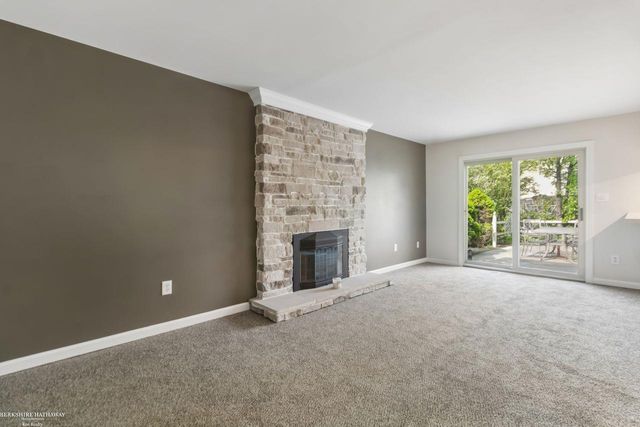 11008 17 Mile Road, Sterling Heights, MI 48313