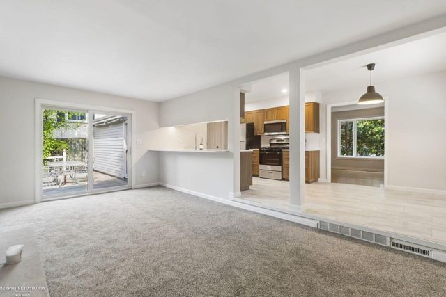 11008 17 Mile Road, Sterling Heights, MI 48313