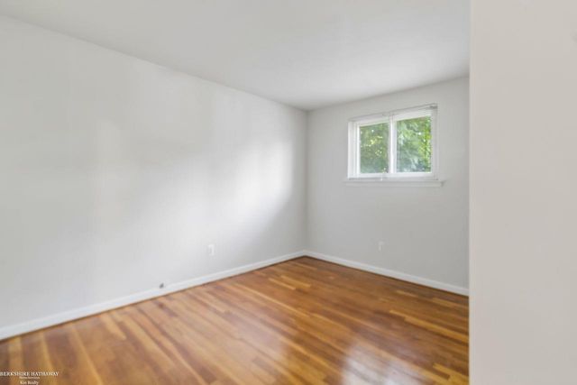 11008 17 Mile Road, Sterling Heights, MI 48313