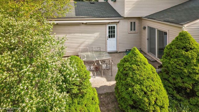 11008 17 Mile Road, Sterling Heights, MI 48313