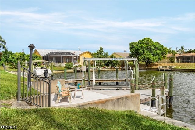618 W Archer PKWY, Cape Coral, FL 33904