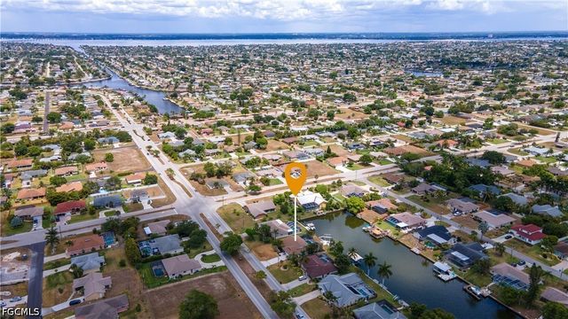 618 W Archer PKWY, Cape Coral, FL 33904