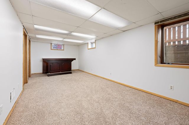 7012 Drew Avenue N, Brooklyn Center, MN 55429