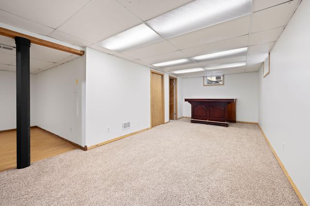 7012 Drew Avenue N, Brooklyn Center, MN 55429