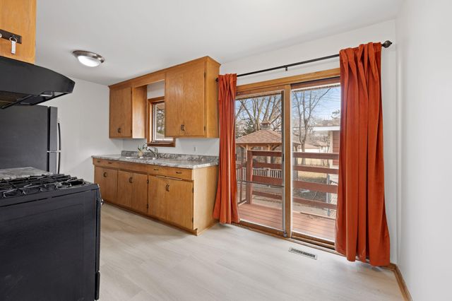 7012 Drew Avenue N, Brooklyn Center, MN 55429