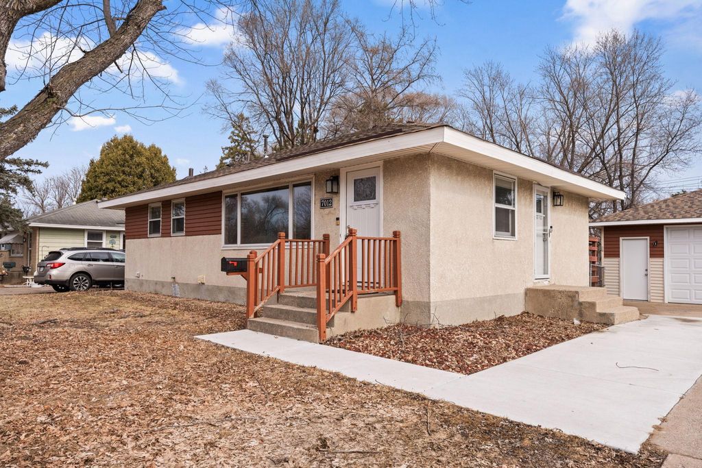 7012 Drew Avenue N, Brooklyn Center, MN 55429