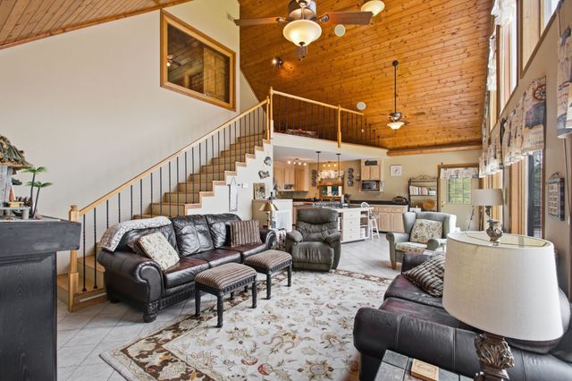 421 Bluff Point Ln, Waverly, TN 37185