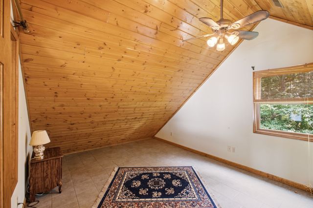 421 Bluff Point Ln, Waverly, TN 37185