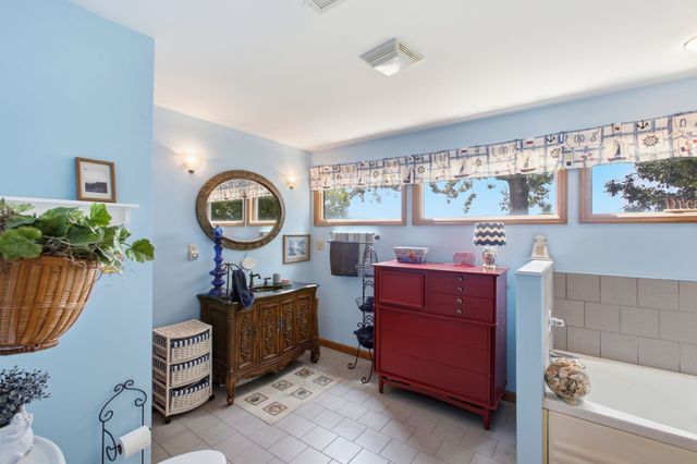 421 Bluff Point Ln, Waverly, TN 37185