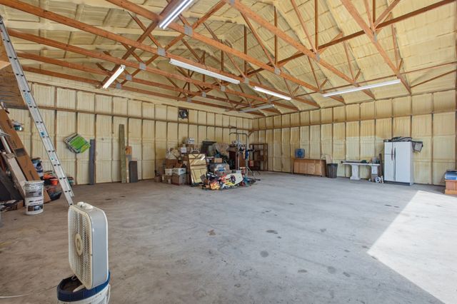 421 Bluff Point Ln, Waverly, TN 37185