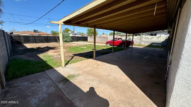 3010 W NORTHERN Avenue, Phoenix, AZ 85051