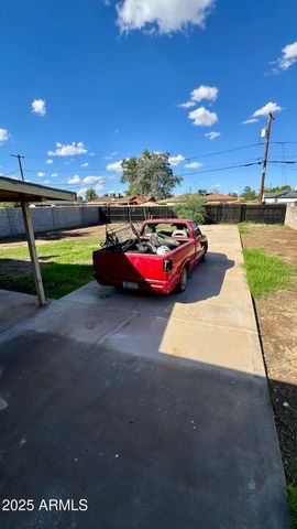 3010 W NORTHERN Avenue, Phoenix, AZ 85051