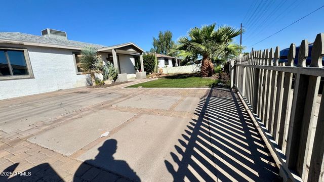 3010 W NORTHERN Avenue, Phoenix, AZ 85051