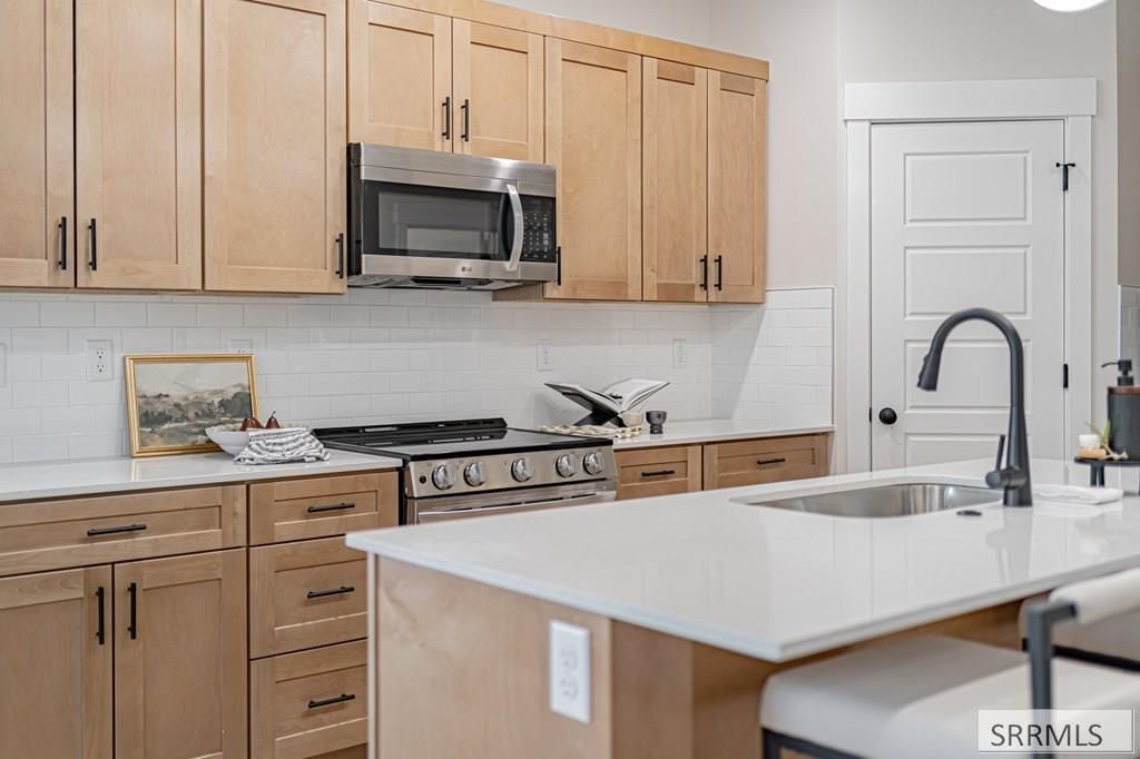 Image 11 of property listing at 455 S Blue Spruce Avenue # 114, Sugar City, ID 83448