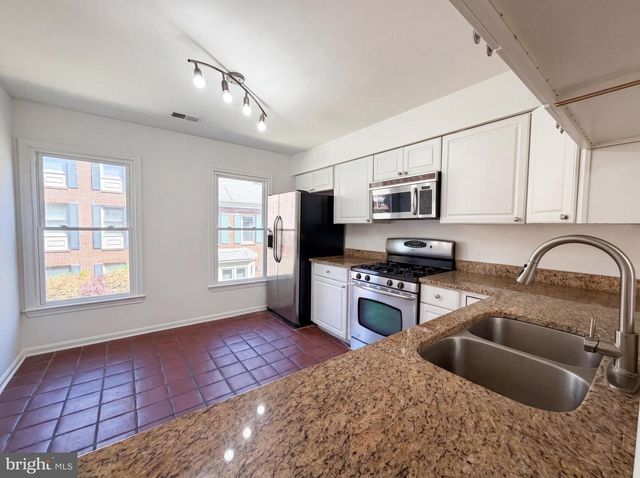 7579 CHRISLAND CV, Falls Church, VA 22042