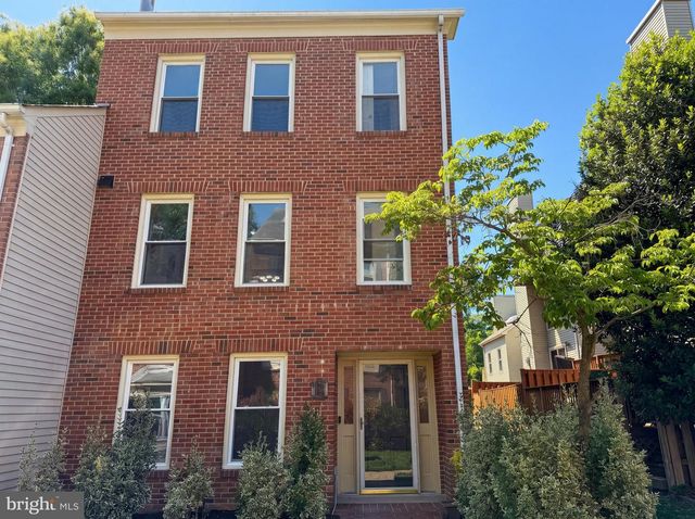 7579 CHRISLAND CV, Falls Church, VA 22042
