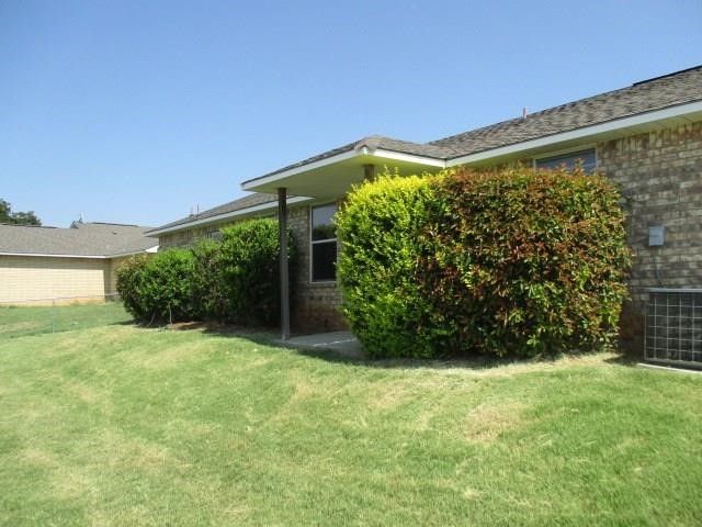 213 Bobbie Ann Court, Granbury, TX 76049