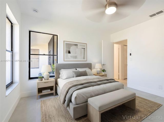 10988 Lake Front Pl, Boca Raton, FL 33498