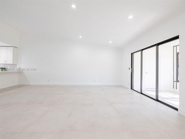 10988 Lake Front Pl, Boca Raton, FL 33498