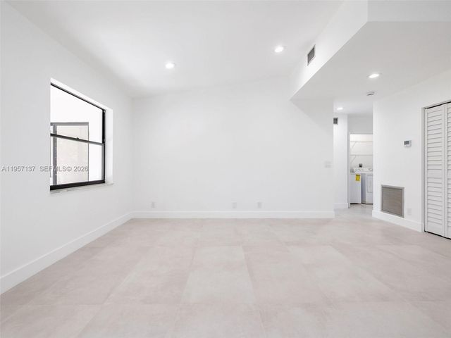 10988 Lake Front Pl, Boca Raton, FL 33498