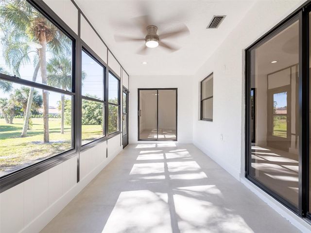 10988 Lake Front Pl, Boca Raton, FL 33498