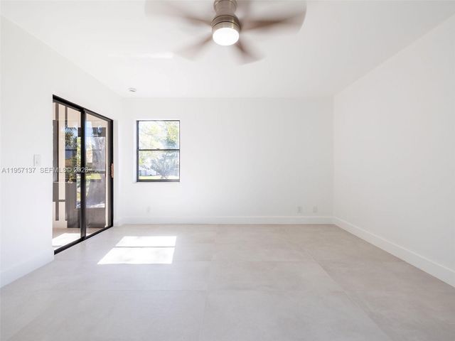 10988 Lake Front Pl, Boca Raton, FL 33498