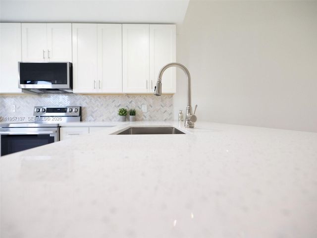 10988 Lake Front Pl, Boca Raton, FL 33498