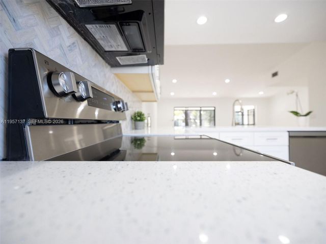 10988 Lake Front Pl, Boca Raton, FL 33498