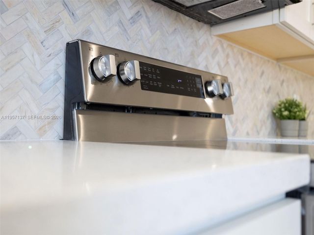 10988 Lake Front Pl, Boca Raton, FL 33498