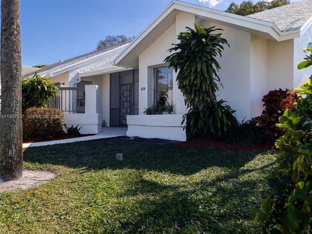 10988 Lake Front Pl, Boca Raton, FL 33498