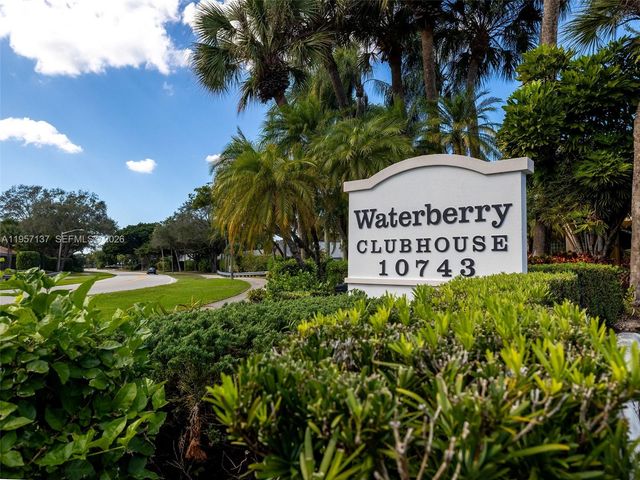 10988 Lake Front Pl, Boca Raton, FL 33498