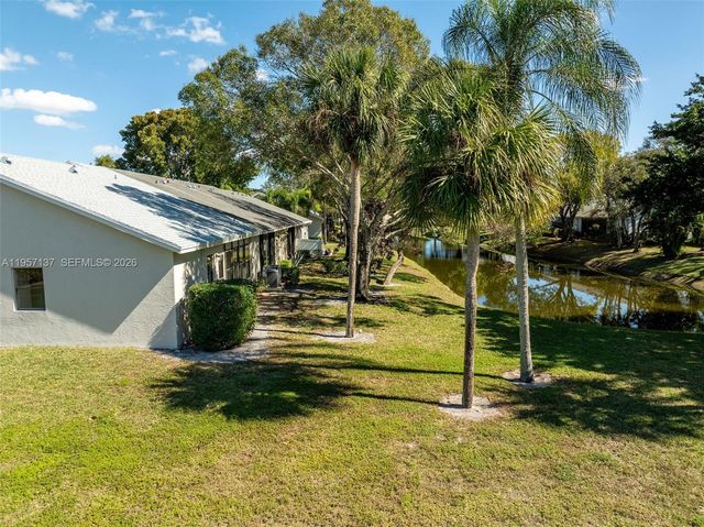 10988 Lake Front Pl, Boca Raton, FL 33498