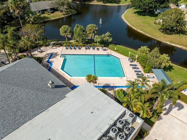 10988 Lake Front Pl, Boca Raton, FL 33498