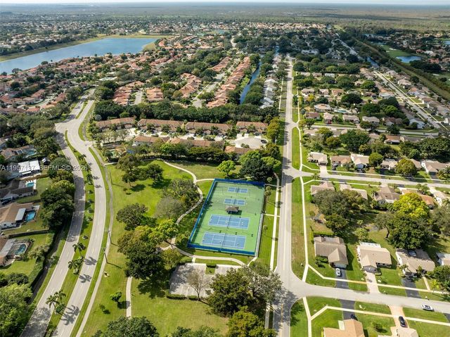10988 Lake Front Pl, Boca Raton, FL 33498