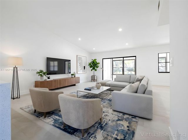 10988 Lake Front Pl, Boca Raton, FL 33498