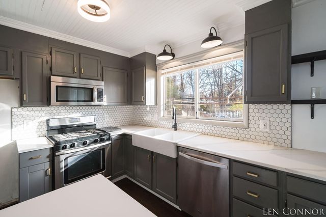 746 Hardwick Street Se, City Of Kentwood, MI 49548