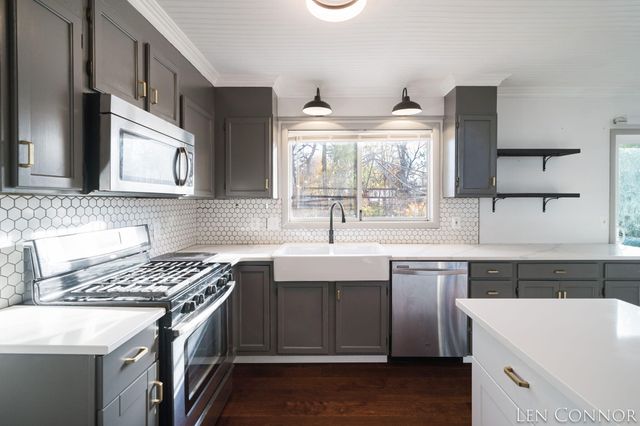 746 Hardwick Street Se, City Of Kentwood, MI 49548