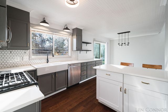 746 Hardwick Street Se, City Of Kentwood, MI 49548