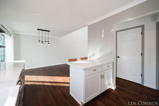 746 Hardwick Street Se, City Of Kentwood, MI 49548