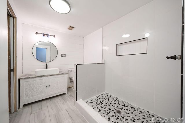 746 Hardwick Street Se, City Of Kentwood, MI 49548