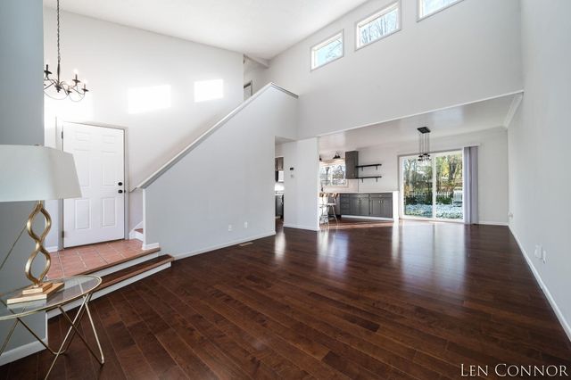 746 Hardwick Street Se, City Of Kentwood, MI 49548