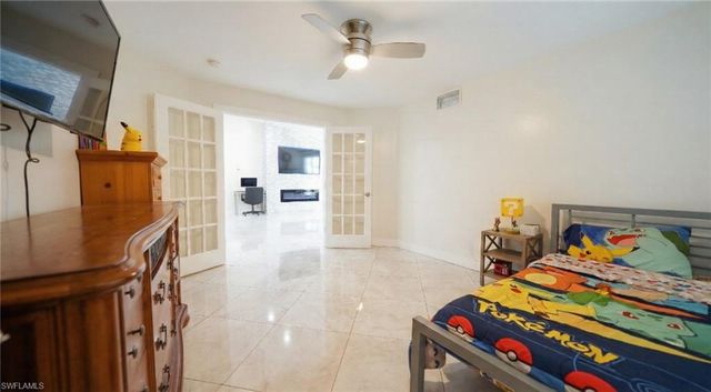 328 SW 19th TER, Cape Coral, FL 33991