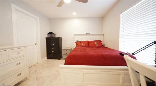 328 SW 19th TER, Cape Coral, FL 33991