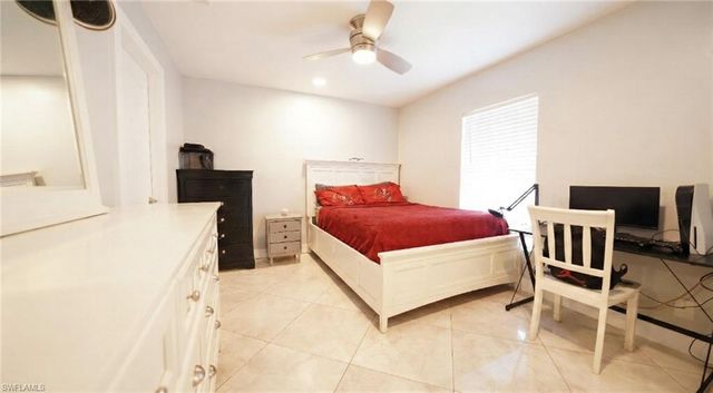 328 SW 19th TER, Cape Coral, FL 33991