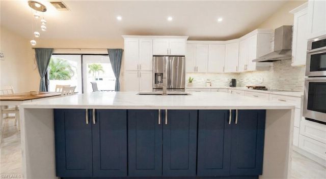 328 SW 19th TER, Cape Coral, FL 33991