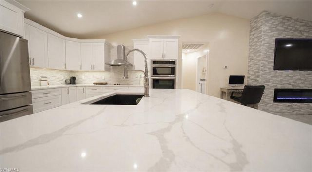 328 SW 19th TER, Cape Coral, FL 33991