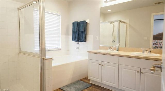 328 SW 19th TER, Cape Coral, FL 33991