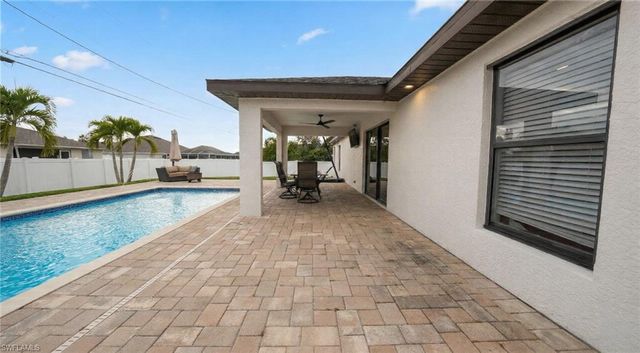 328 SW 19th TER, Cape Coral, FL 33991