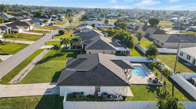 328 SW 19th TER, Cape Coral, FL 33991